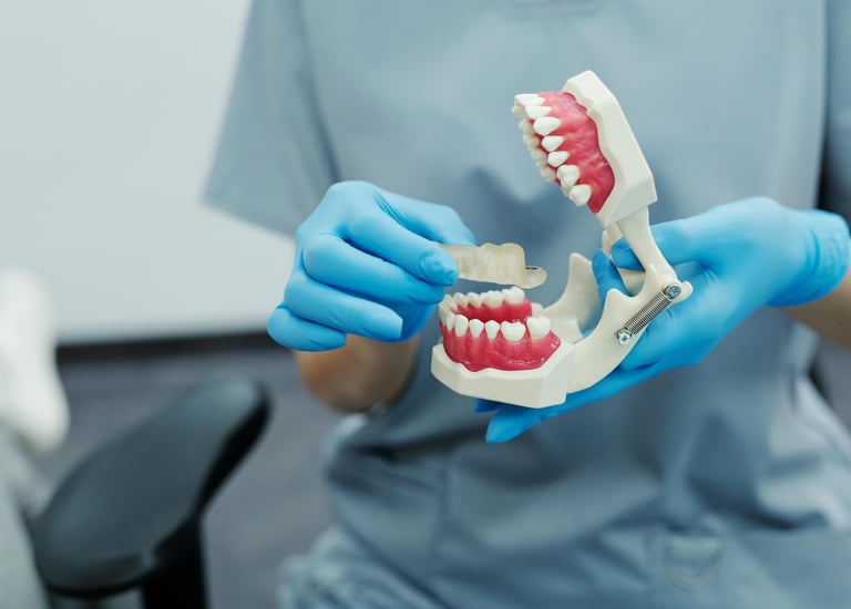 Jaw model with a clear aligner